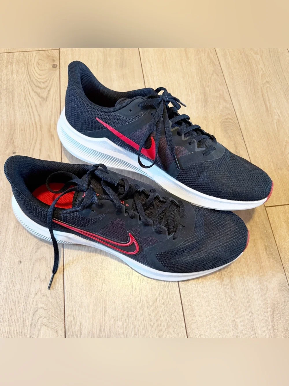 NIKE DOWNSHIFTER 12 MEN'S RUNNING SHOE.